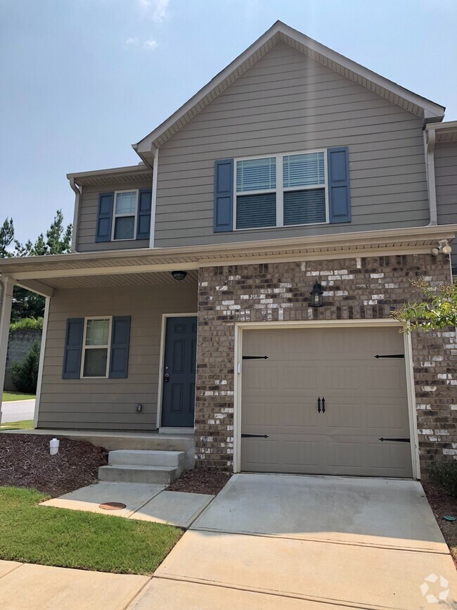 Building Photo - NEW LISTING - Beautiful Kennesaw Townhouse...