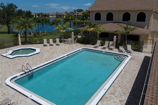 Building Photo - 8445 Charter Club Cir