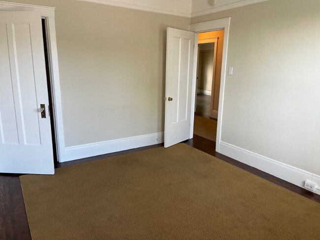 Building Photo - 2996 Folsom St