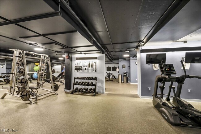 Building Photo - 12700 Lake Ave