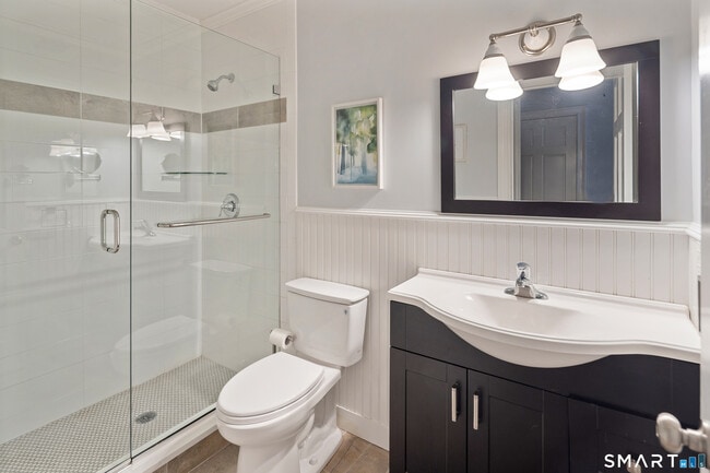 Building Photo - 32 Haviland St