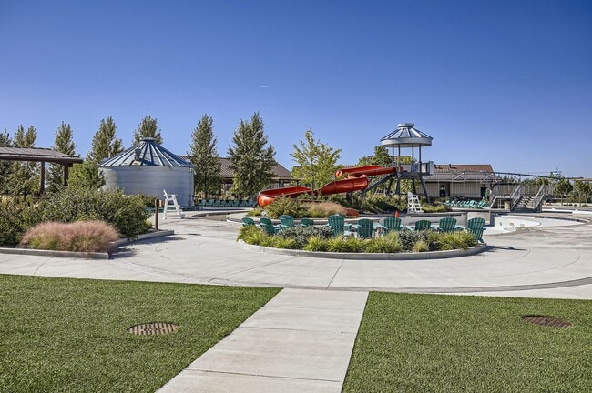 Building Photo - 2060 Autumn Moon Dr