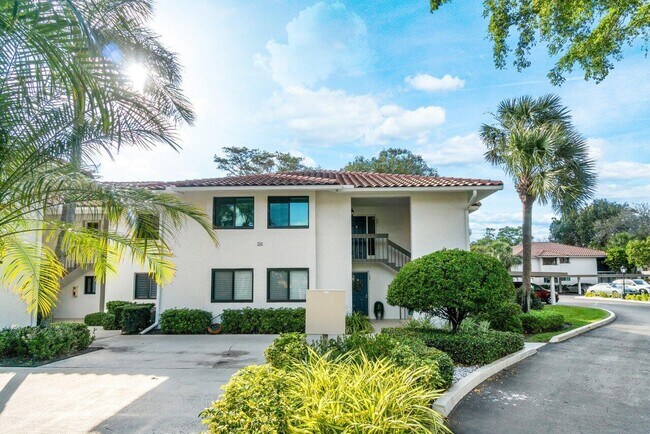 Building Photo - 50 Pelican Pointe Dr