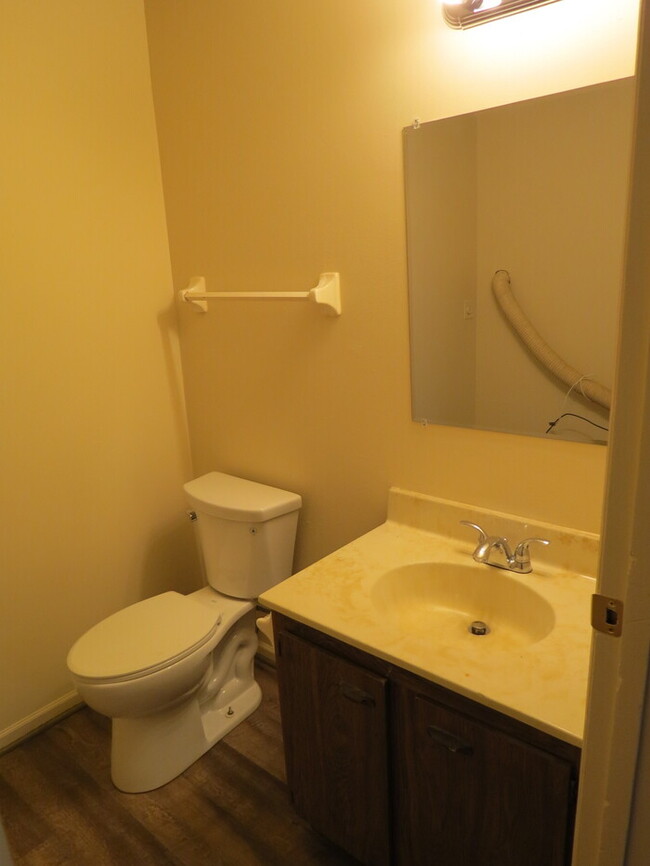 Building Photo - new rental in Reynoldsburg Schools