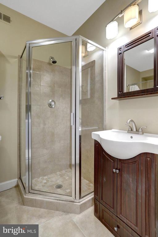 Building Photo - 4326 36th St S