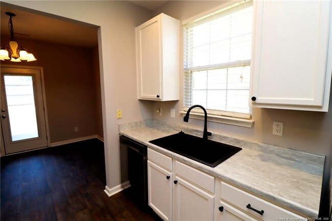 Building Photo - 5112 Mabe Dr