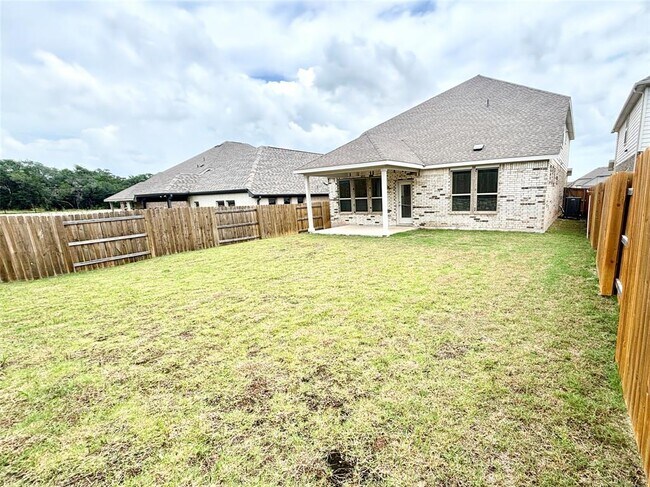 Building Photo - 1010 Ridge Runner Dr