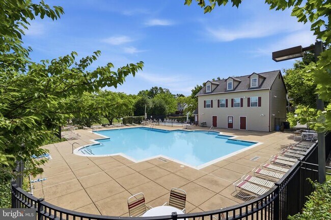 Building Photo - 14214 Beddingfield Way