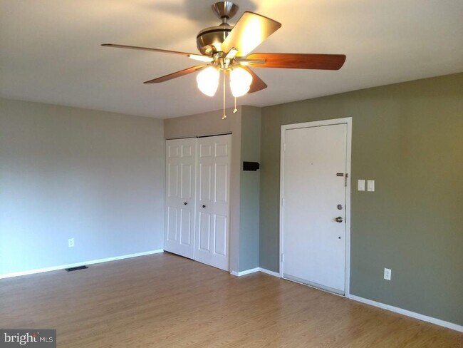 Building Photo - 1105 Braxton Ct