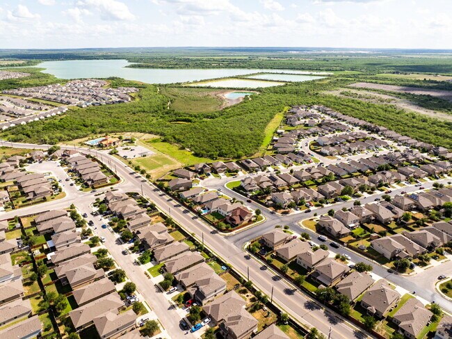 Building Photo - Welcome to The Bowen Floor Plan - 2 WEEKS ...