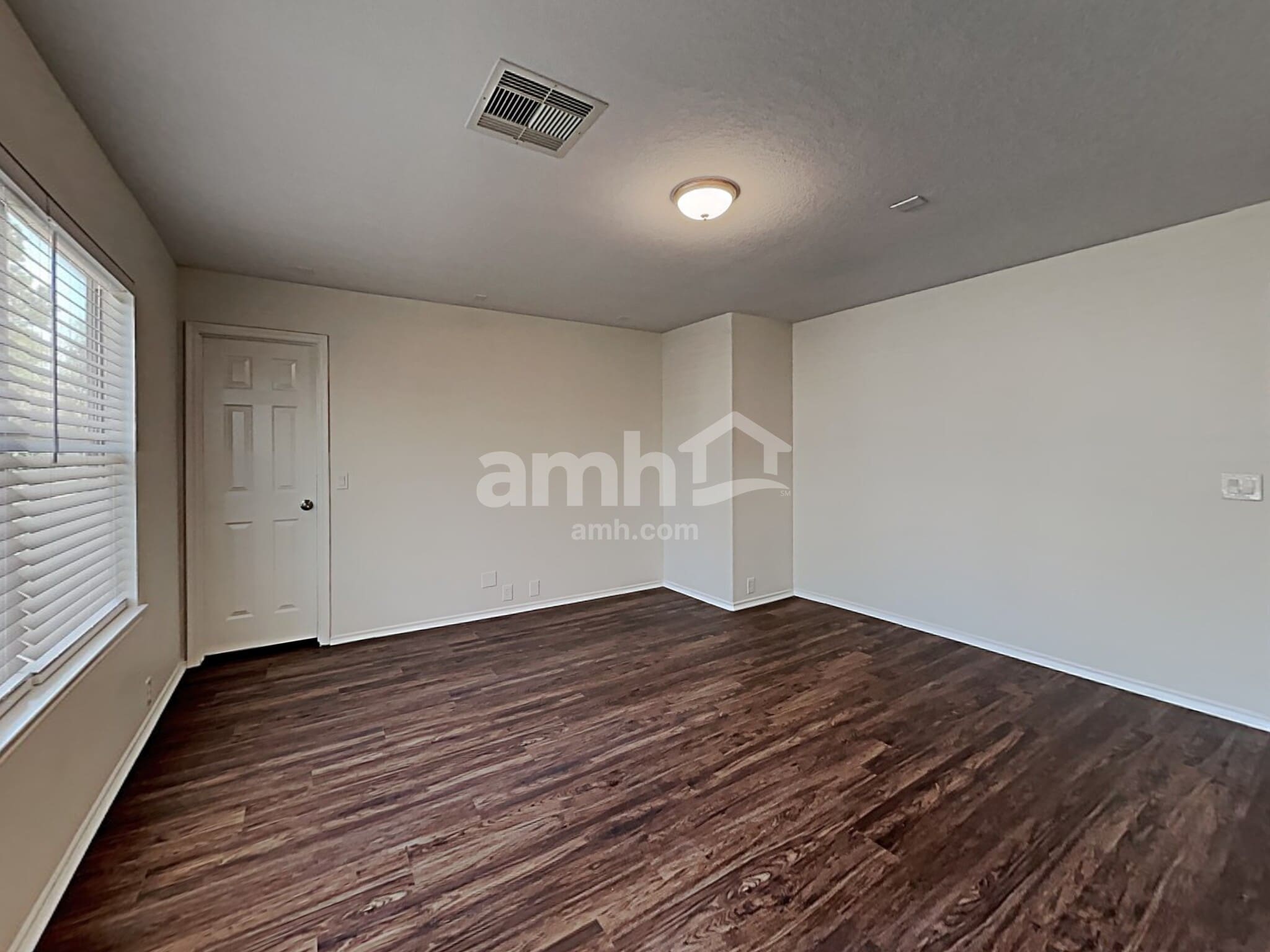 Building Photo - 2822 Woodspring Forest Dr