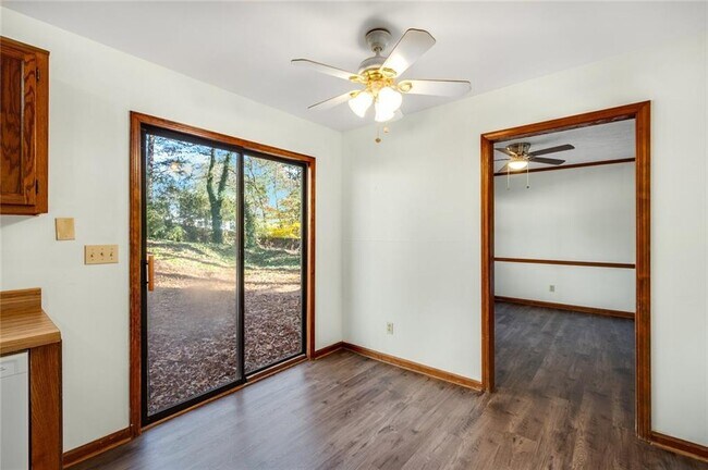 Building Photo - 1810 River Rock Trail