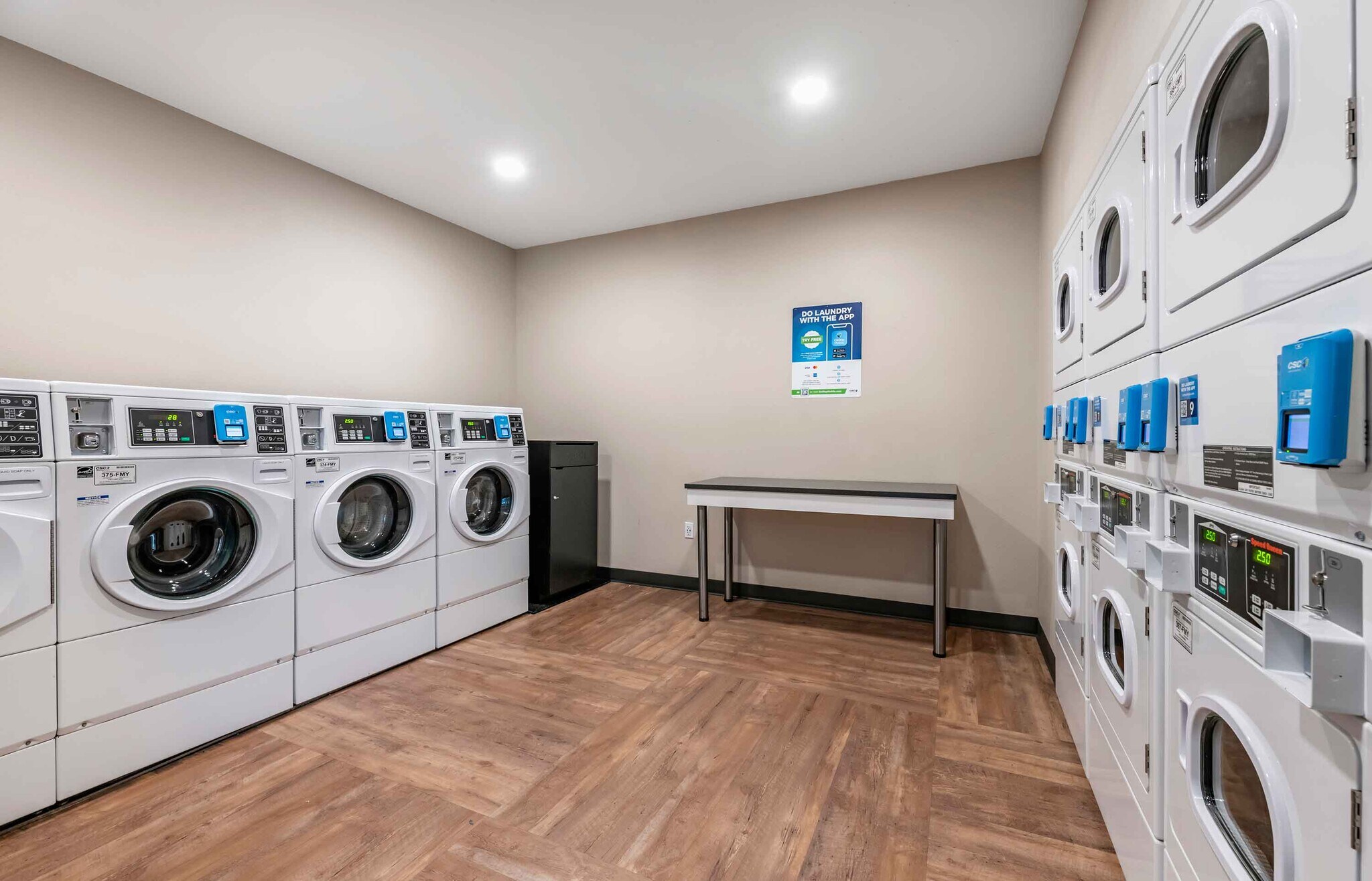 Building Photo - Furnished Studio-San Antonio - North