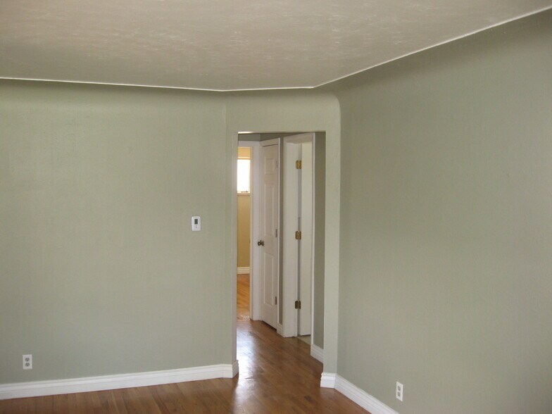 Building Photo - 4695 Reed St