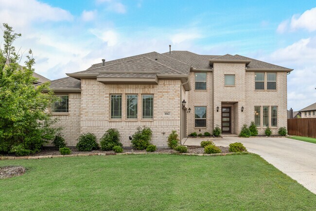 Primary Photo - 1042 Elmwood Dr