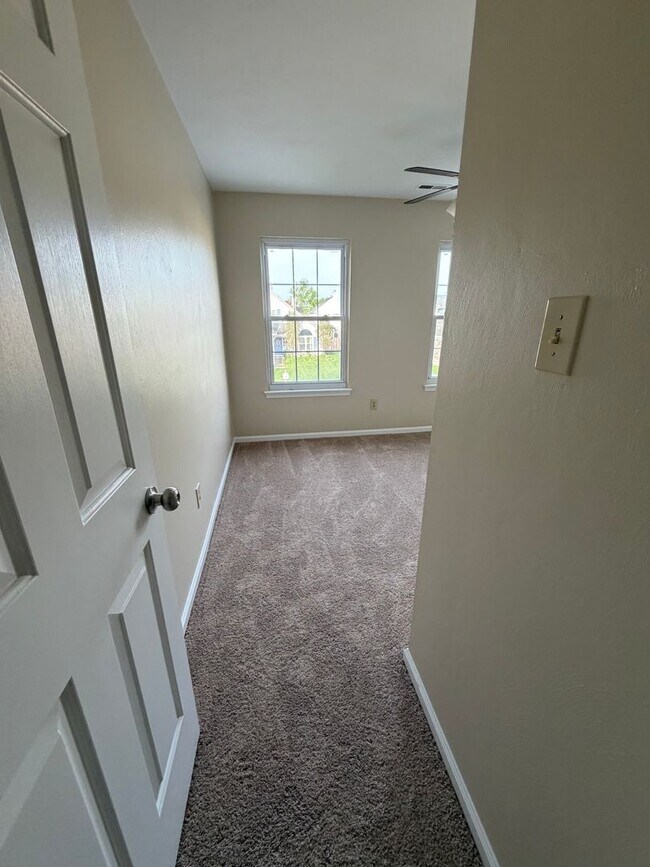 Building Photo - GLENWOOD