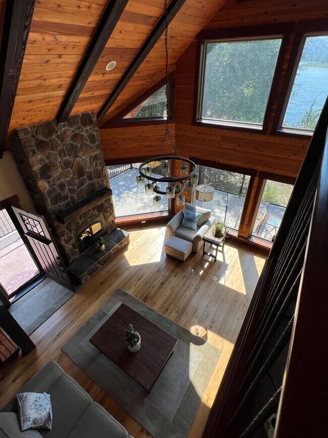 Building Photo - Custom Built Home on the Clearwater River - 20 minutes from Lewiston, ID