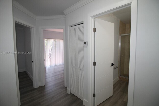 Building Photo - 15239 SW 134th Ct
