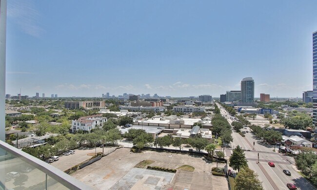 Building Photo - Exquisite Luxury high-rise 2 bedroom, 2bat...