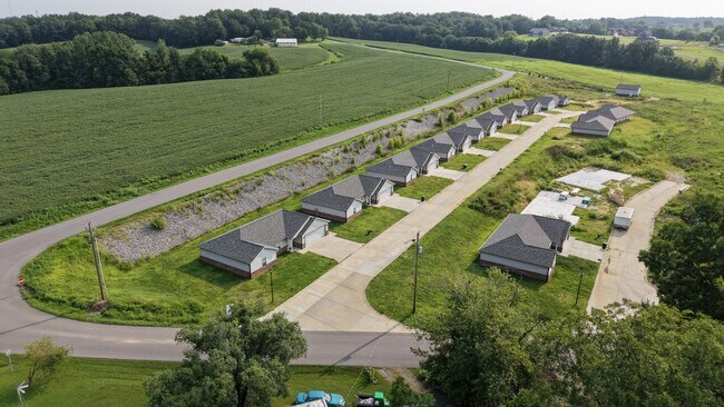 Building Photo - 249 Oak Grove Cir