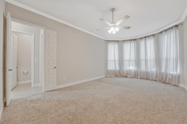 Building Photo - 1910 Graham Wy