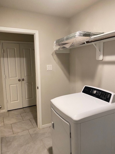 Building Photo - 2114 Tannin Dr.