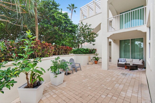 Building Photo - 3700 S Ocean Blvd