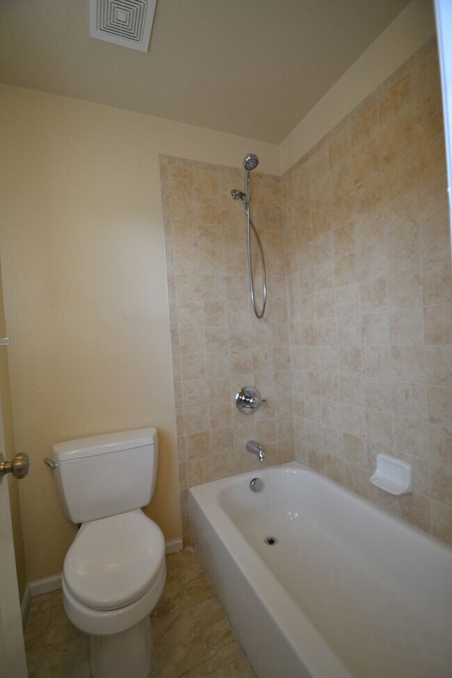Building Photo - 5079 Farris Creek Ct