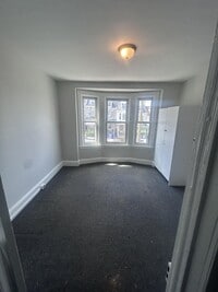 Building Photo - 1341 Green St