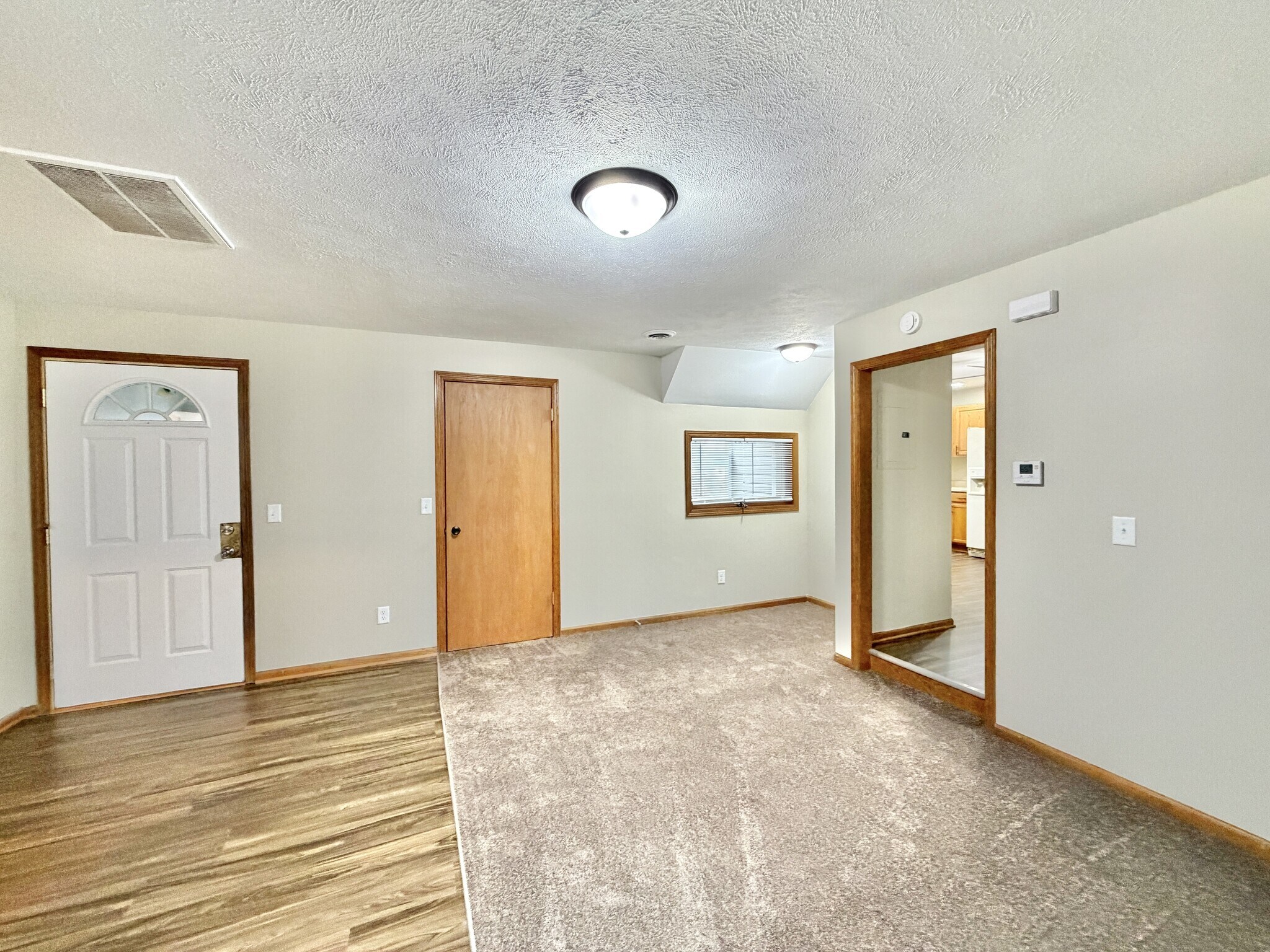 Building Photo - 167 S Jackson St