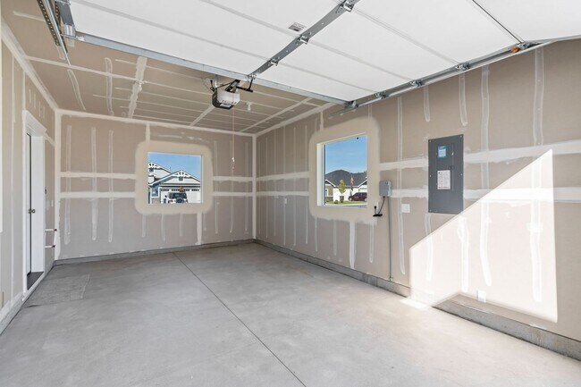 Building Photo - GORGEOUS Duplex in Payette w/3 Bedrooms & 2.5 Baths