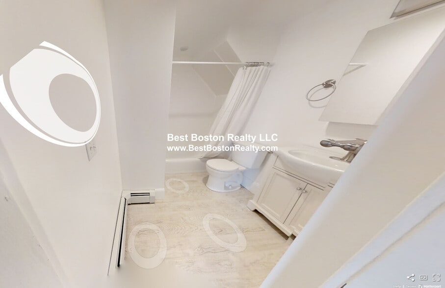 Building Photo - 65 Walden St