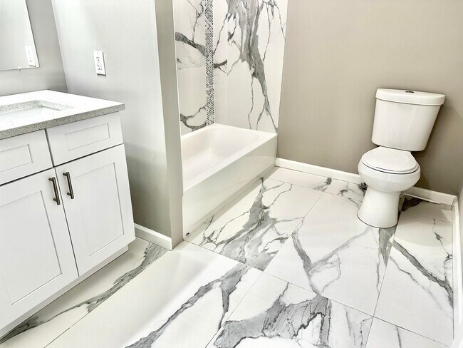 Building Photo - 40 Vroom St