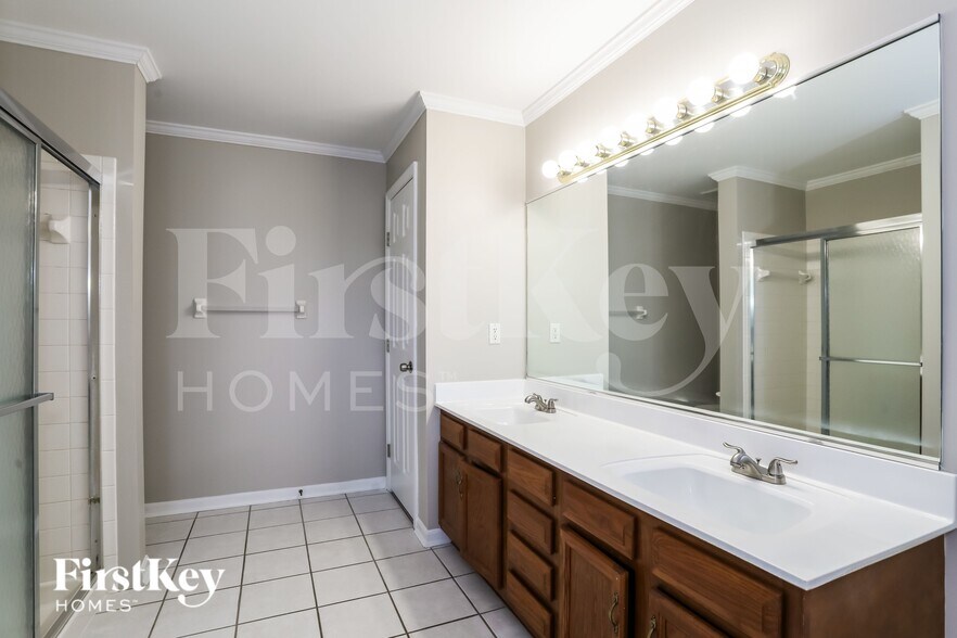Building Photo - 935 Grandstone Ct