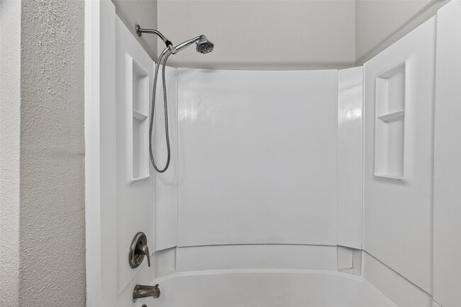 Building Photo - 1710 Good Day Dr