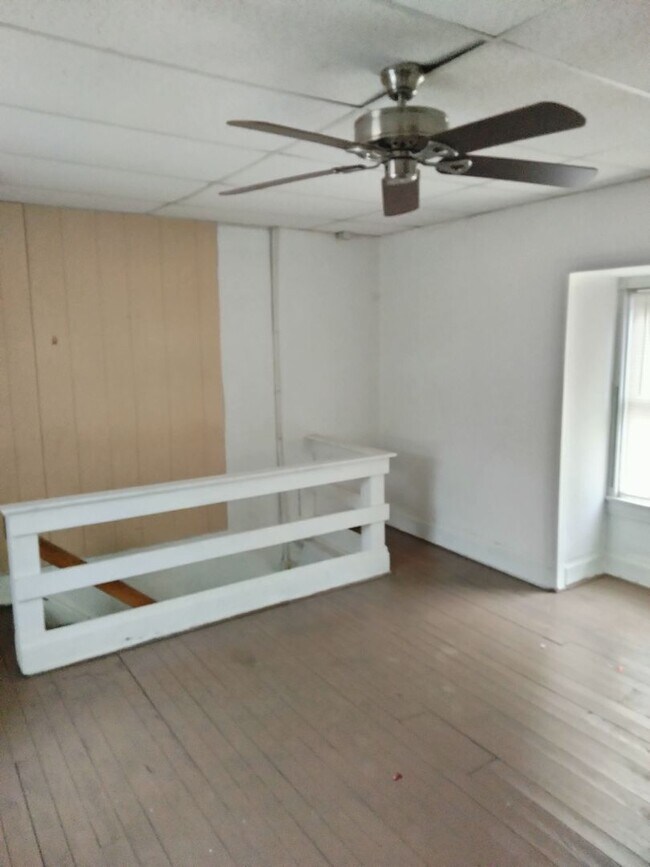 Building Photo - 9-11 Jones St.