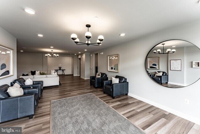 Building Photo - 3700 Havertill Ln