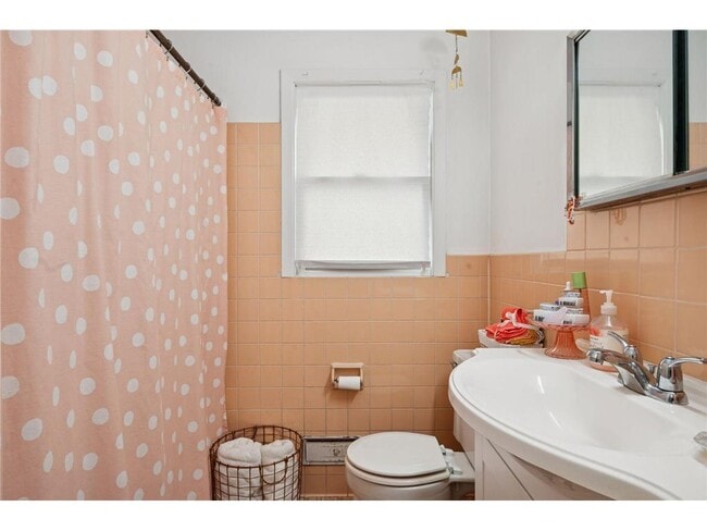 Building Photo - 3513 Emerson Ave S