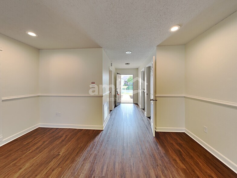 Building Photo - 12483 Old Pond Rd