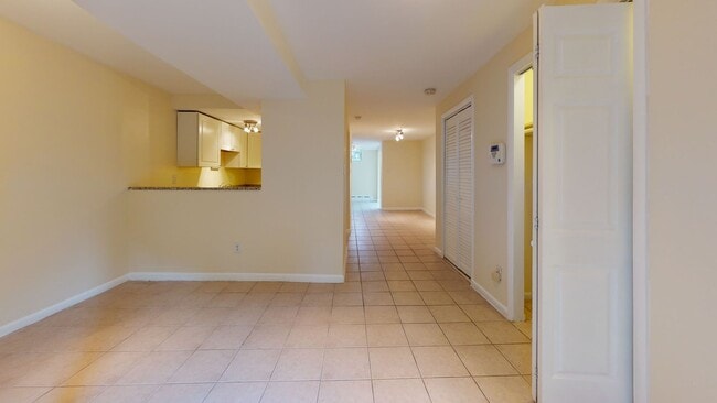 Building Photo - 232 2nd St SE