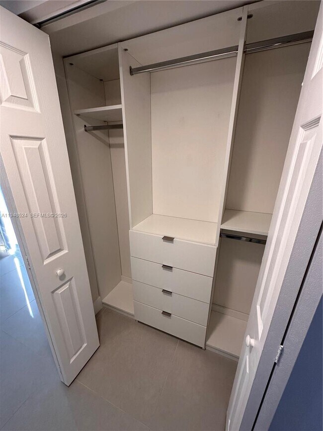 Building Photo - 2640 S University Dr