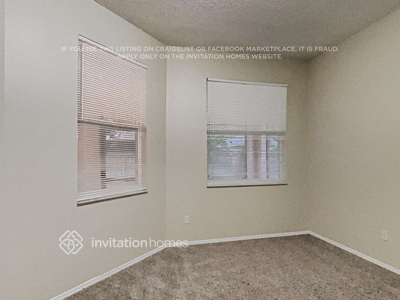 Building Photo - 2430 Leaning Pine St