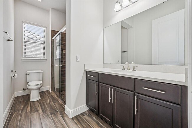 Building Photo - 10819 Savona Way
