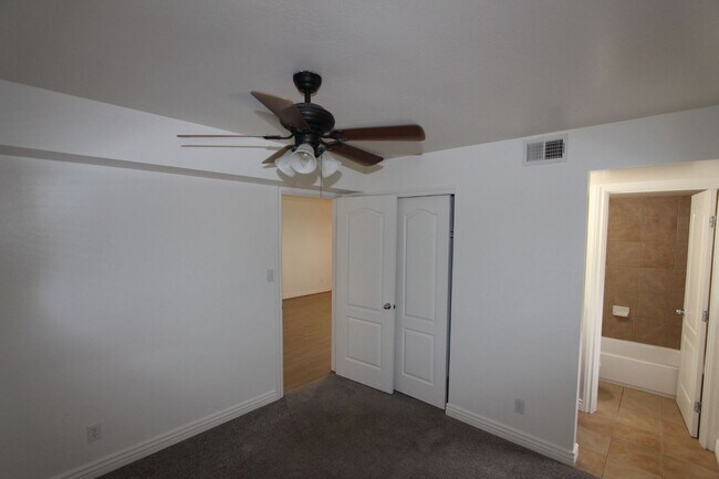 Building Photo - 3200 S Litzler Dr