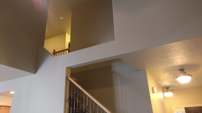 Building Photo - 7041 S 1520 W