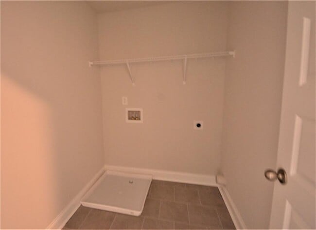 Building Photo - 2966 Chene Dr