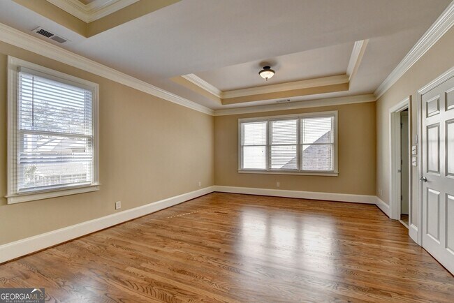 Building Photo - 11636 Parkside Ave