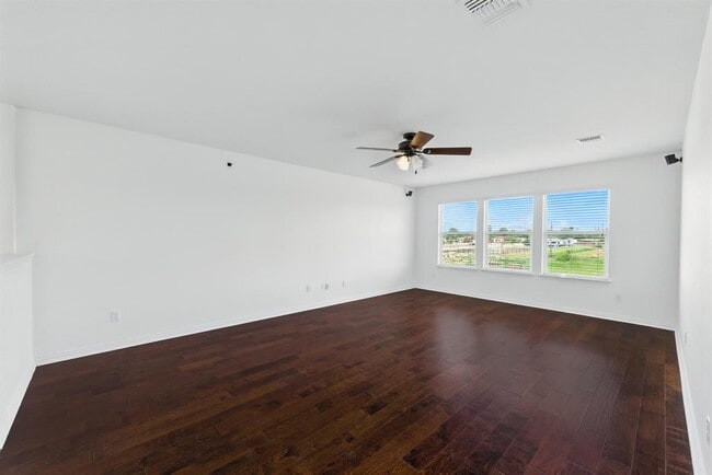 Building Photo - 16300 Travesia Way