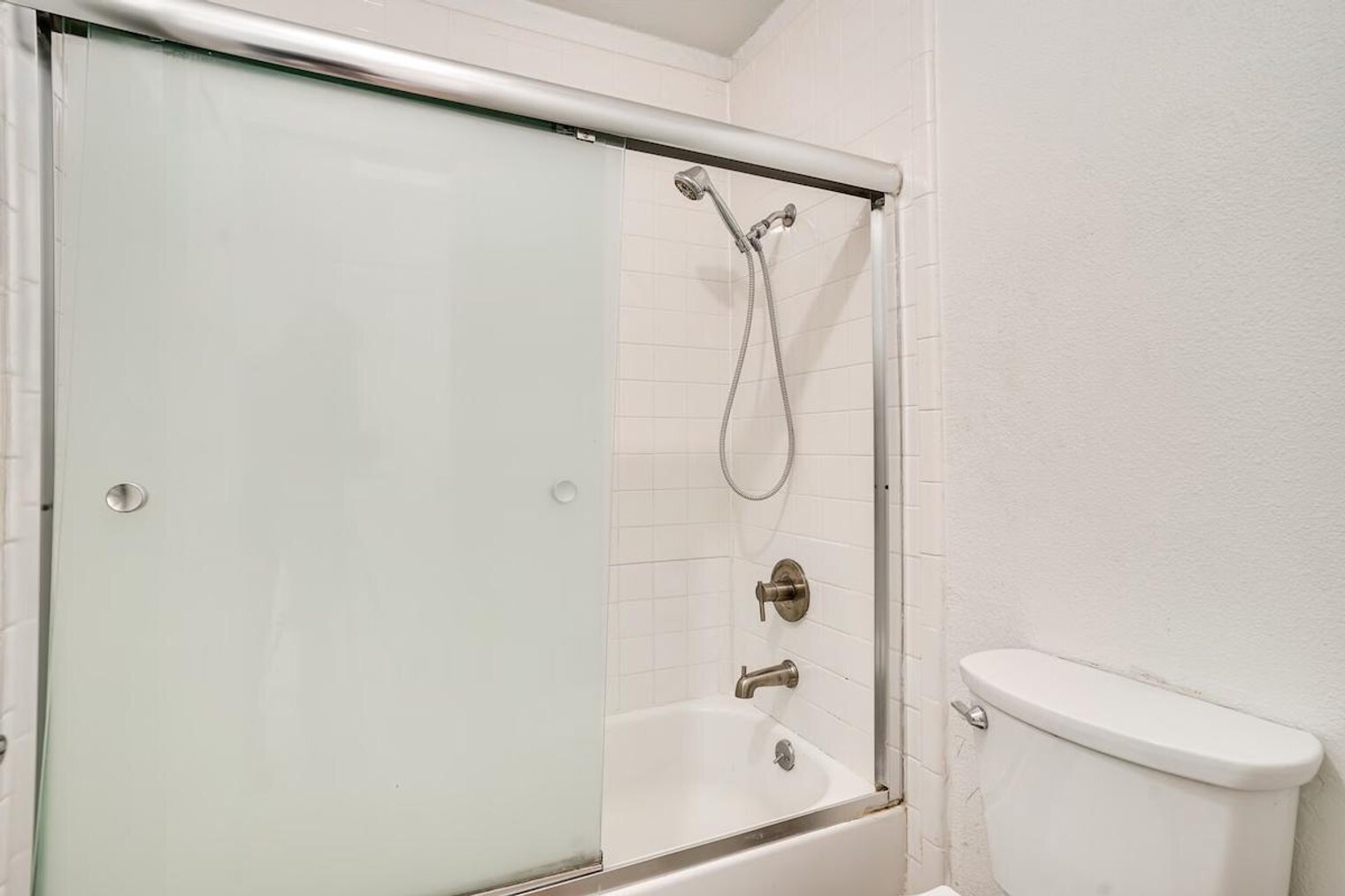 Building Photo - 6648 E Lovers Ln