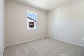 Building Photo - 567 Toledo Way